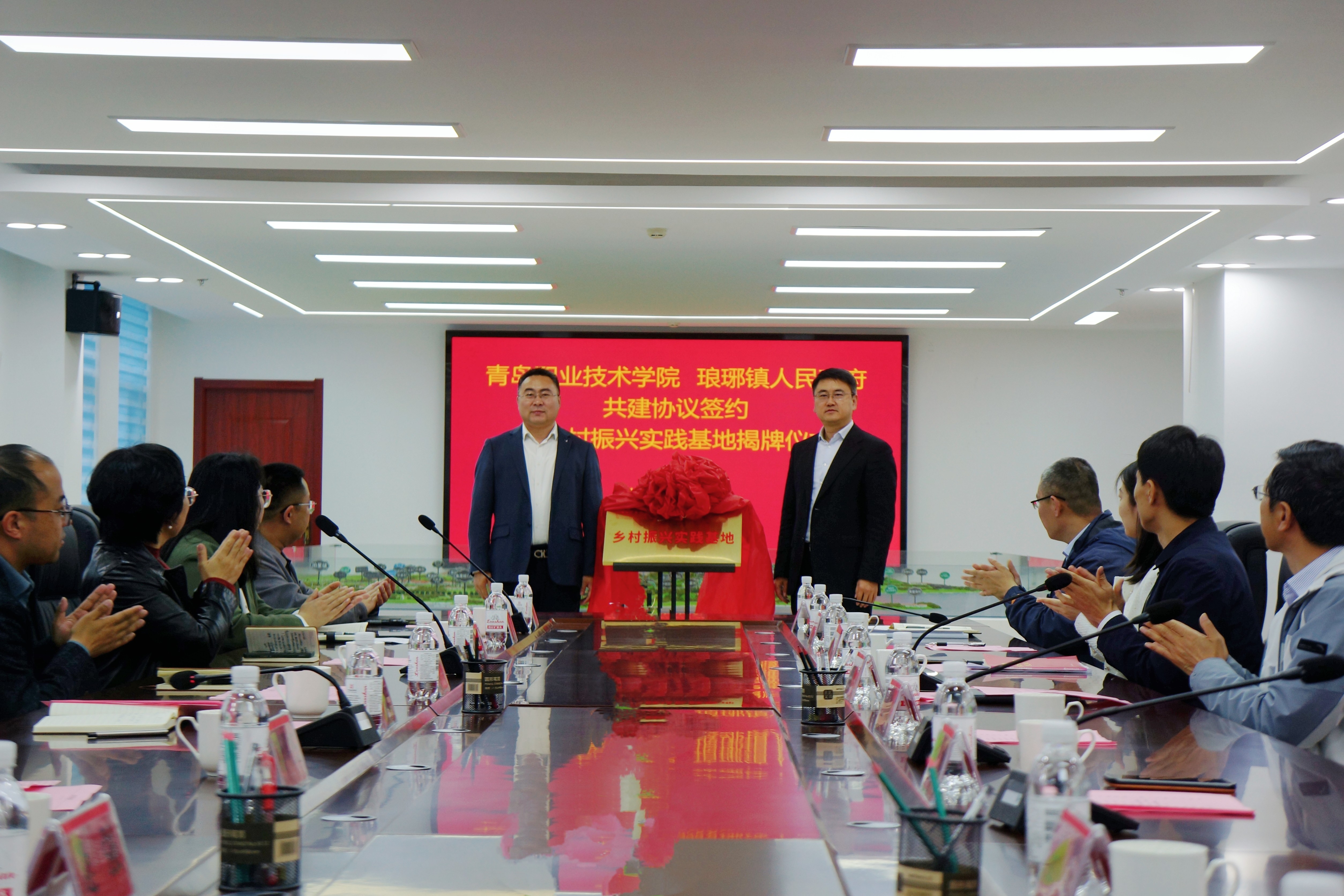 欧博ABG官网: 融合化发展铺就服务乡村振兴之路 欧博ABG官网: 融合化发展铺就服务乡村振兴之路