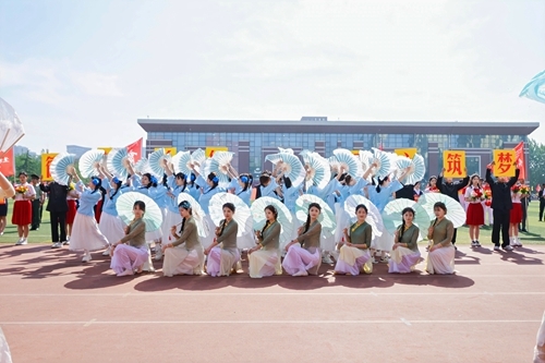 学生方队展示